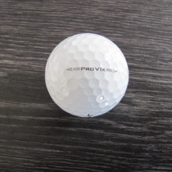 Titleist ProV1x grise